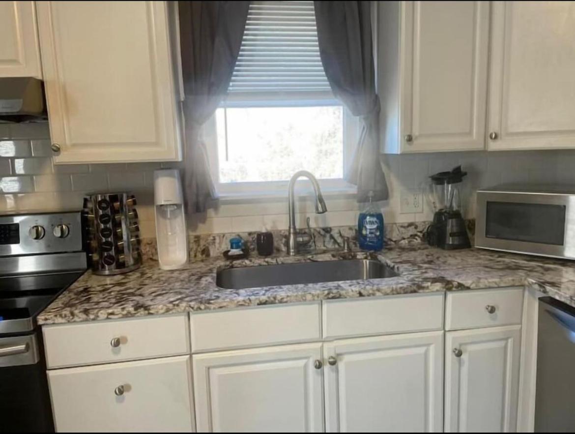 Charming Cottage Historic Falmouth Cape Cod Near Beach And Downtown 2Br 1Bath Deck エクステリア 写真
